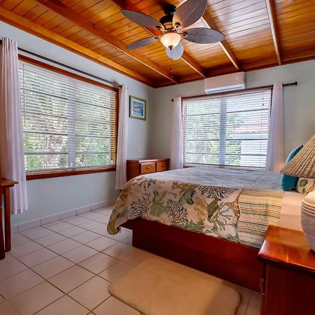 Coral Bay Villas 산페드로 외부 사진