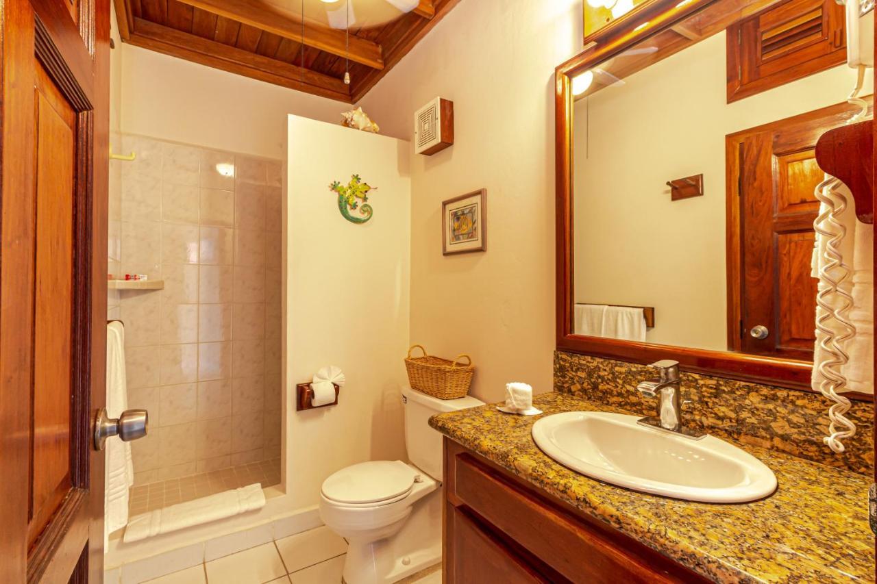 Coral Bay Villas 산페드로 외부 사진